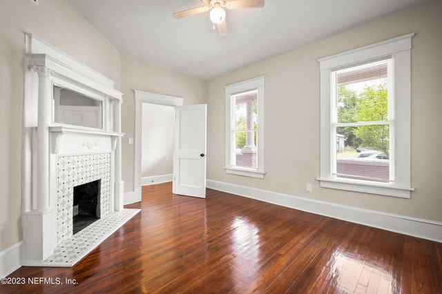 1832 WALNUT Street, Jacksonville, FL 32206