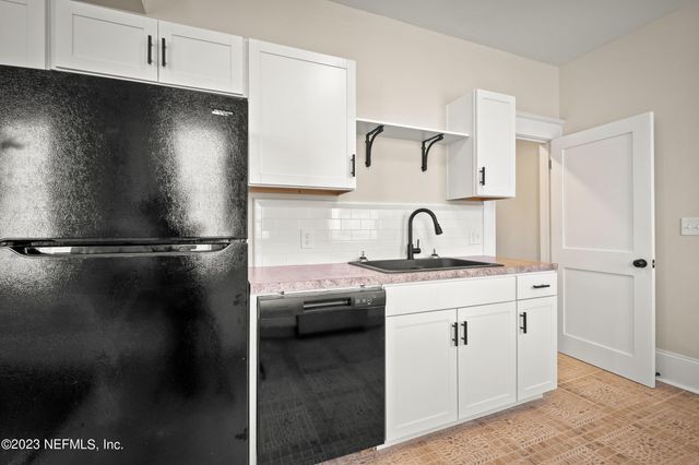 1832 WALNUT Street, Jacksonville, FL 32206