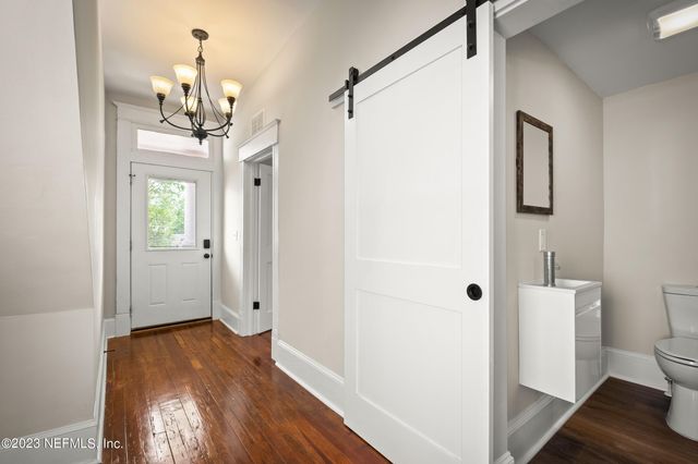 1832 WALNUT Street, Jacksonville, FL 32206