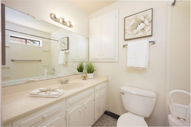 515 Sonora Avenue, El Granada, CA 94018