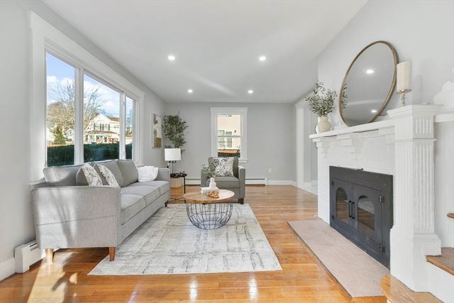 29 Lake View Place, Lynn, MA 01904