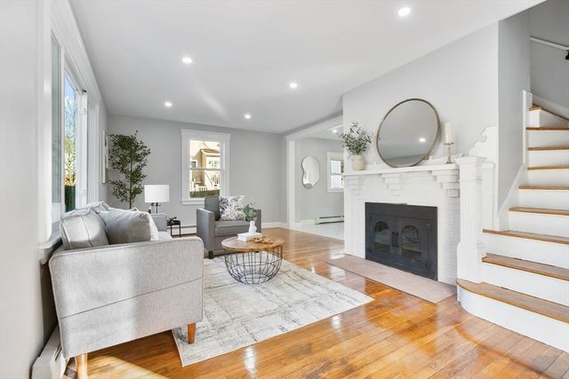 29 Lake View Place, Lynn, MA 01904