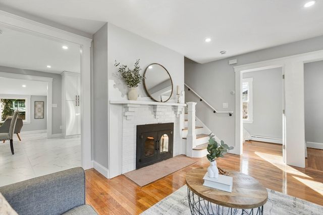 29 Lake View Place, Lynn, MA 01904