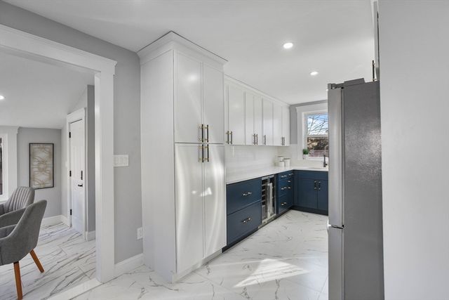 29 Lake View Place, Lynn, MA 01904