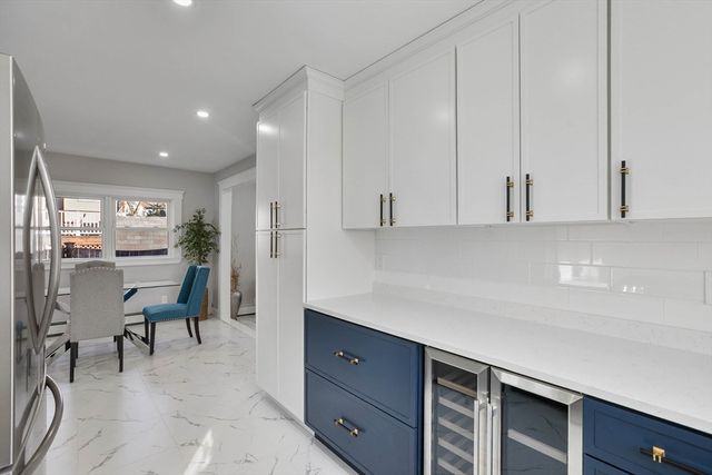 29 Lake View Place, Lynn, MA 01904