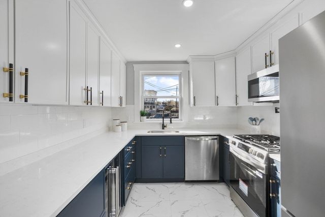 29 Lake View Place, Lynn, MA 01904