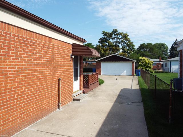 31759 Stricker Drive, Warren, MI 48088