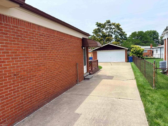 31759 Stricker Drive, Warren, MI 48088