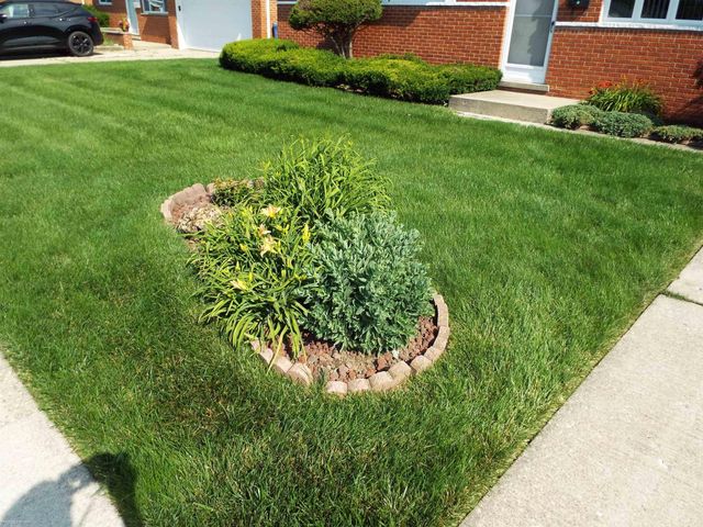 31759 Stricker Drive, Warren, MI 48088