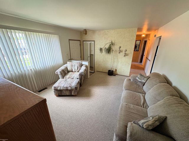31759 Stricker Drive, Warren, MI 48088
