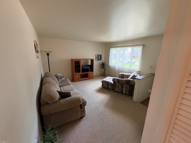31759 Stricker Drive, Warren, MI 48088