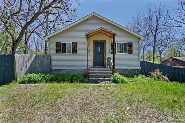4264 Branch Road, Flint, MI 48506