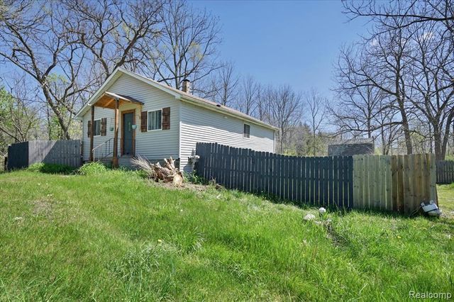 4264 Branch Road, Flint, MI 48506