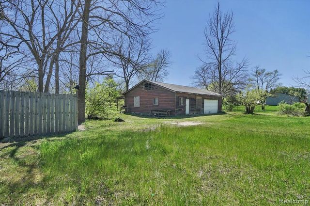 4264 Branch Road, Flint, MI 48506