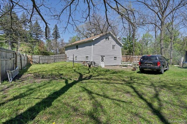 4264 Branch Road, Flint, MI 48506