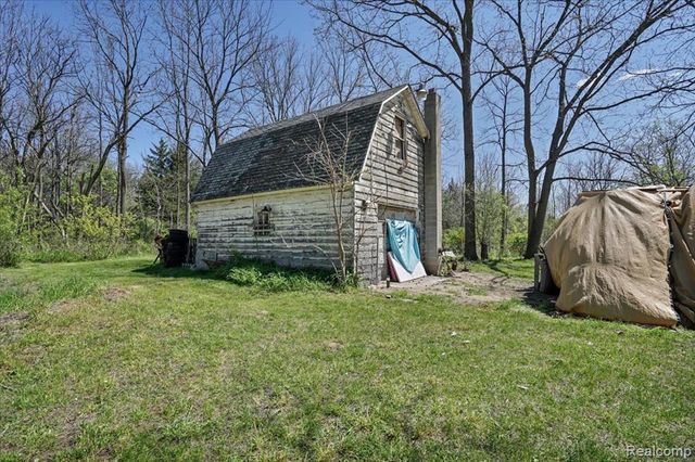 4264 Branch Road, Flint, MI 48506