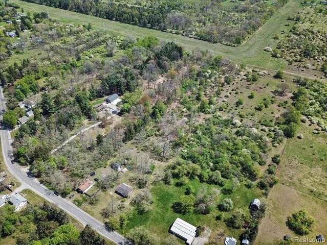 4264 Branch Road, Flint, MI 48506