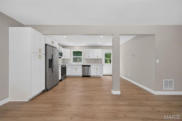 2302 N 5th Street, St Charles, MO 63301