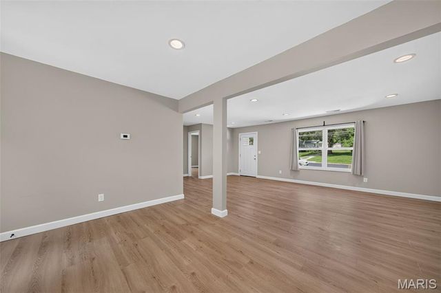 2302 N 5th Street, St Charles, MO 63301