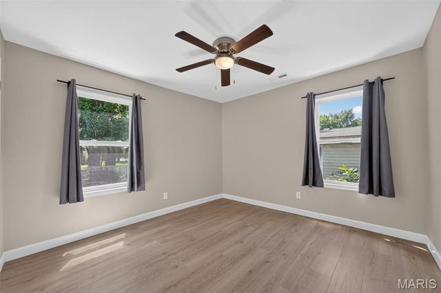 2302 N 5th Street, St Charles, MO 63301