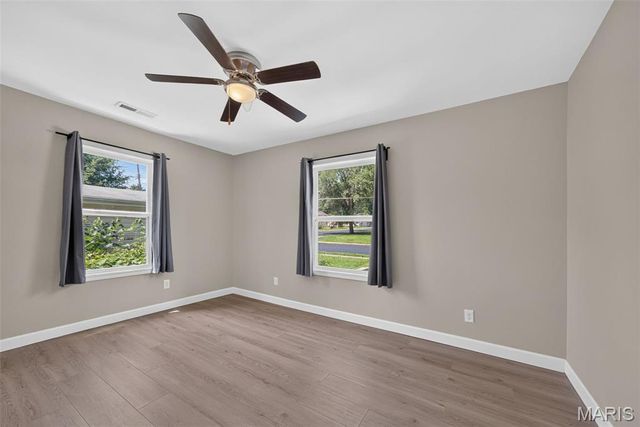 2302 N 5th Street, St Charles, MO 63301