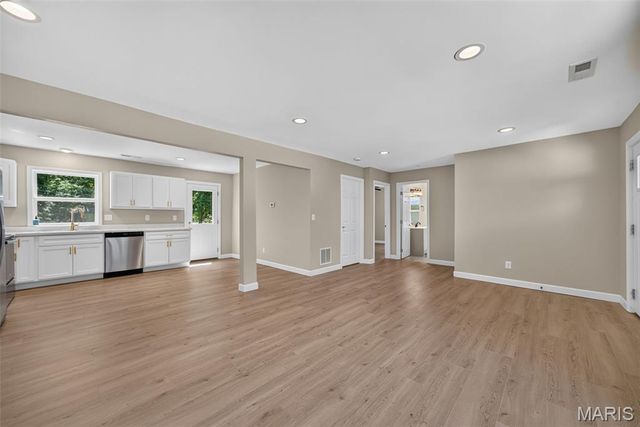 2302 N 5th Street, St Charles, MO 63301
