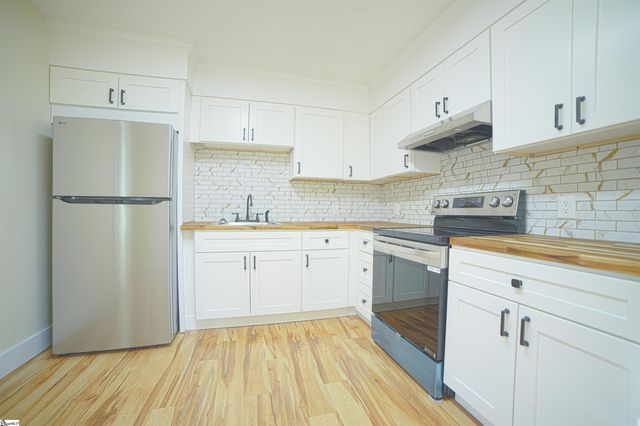 218 Thomas Heights Circle, Seneca, SC 29678