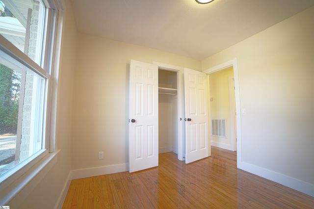 218 Thomas Heights Circle, Seneca, SC 29678