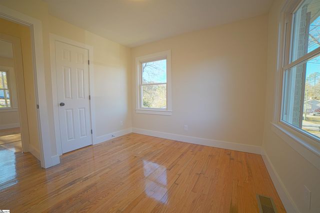 218 Thomas Heights Circle, Seneca, SC 29678