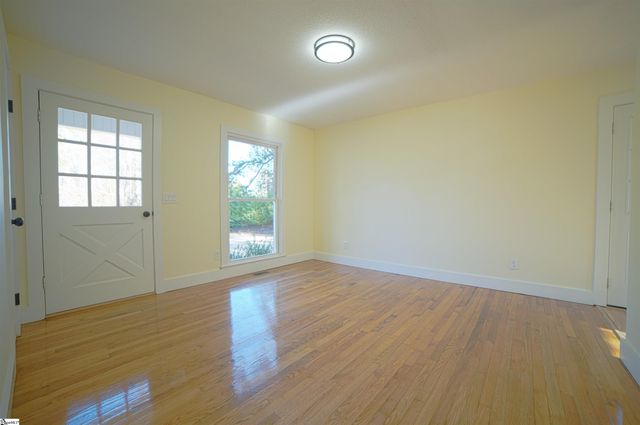 218 Thomas Heights Circle, Seneca, SC 29678