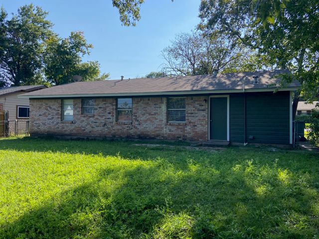 621 Hillside Drive, Sherman, TX 75090