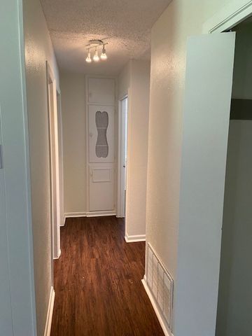 621 Hillside Drive, Sherman, TX 75090