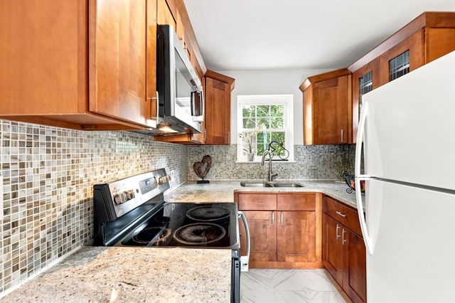 112 Maple St 4, Malden, MA 02148