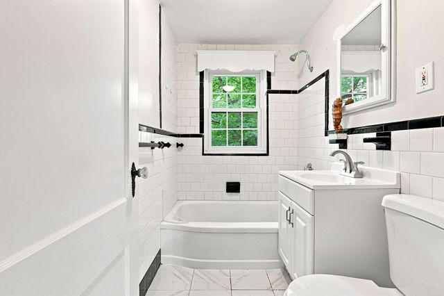 112 Maple St 4, Malden, MA 02148