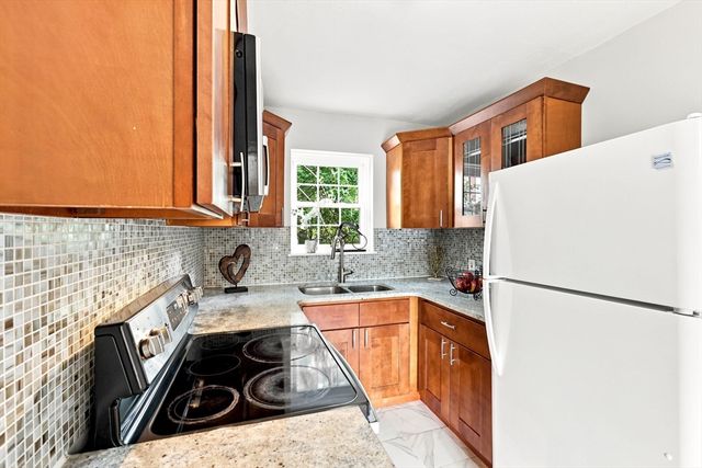 112 Maple St 4, Malden, MA 02148