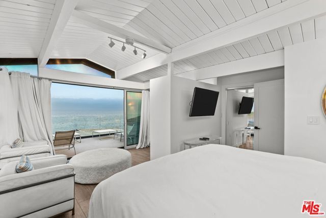 26044 E Pacific Coast Highway, Malibu, CA 90265