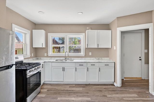 1611 N Wisconsin STREET, Racine, WI 53402