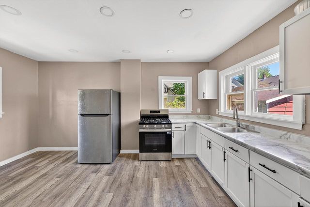 1611 N Wisconsin STREET, Racine, WI 53402