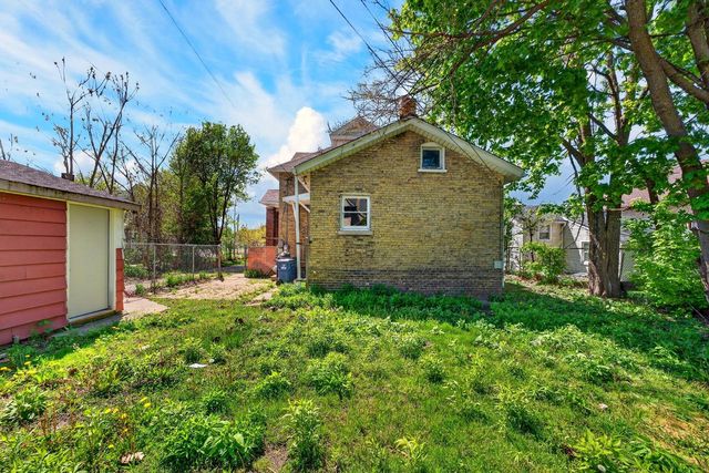 1611 N Wisconsin STREET, Racine, WI 53402