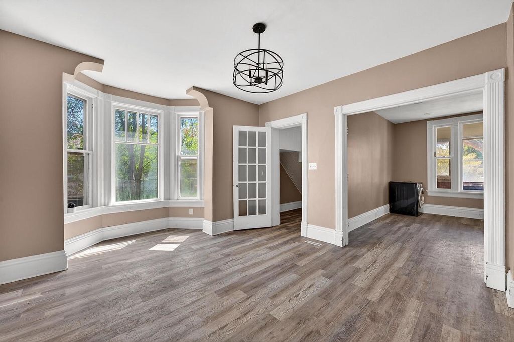 1611 N Wisconsin STREET, Racine, WI 53402