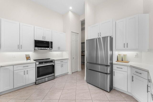 9720 Isles Cay Drive, Delray Beach, FL 33446