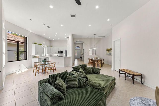 9720 Isles Cay Drive, Delray Beach, FL 33446