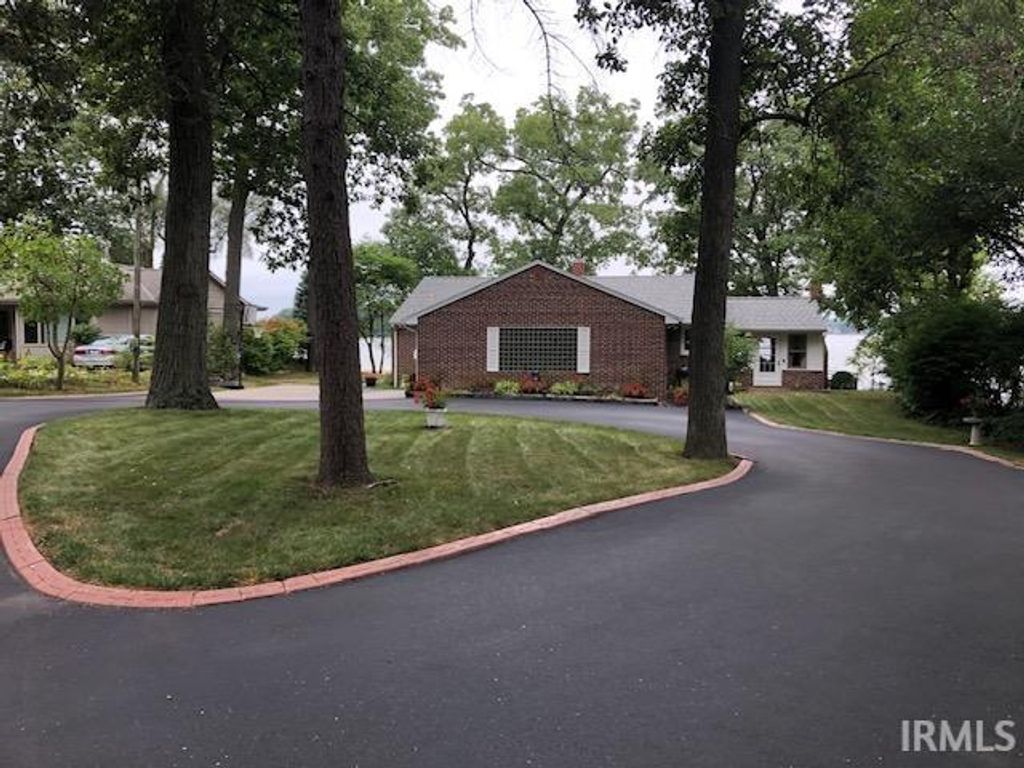 3120 Country Club Dr. East, Rochester, IN 46975