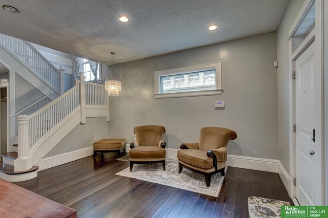 132 N 39 Street, Omaha, NE 68131