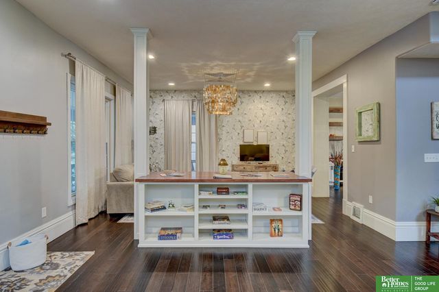 132 N 39 Street, Omaha, NE 68131