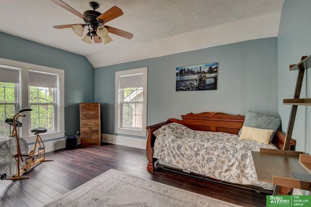 132 N 39 Street, Omaha, NE 68131