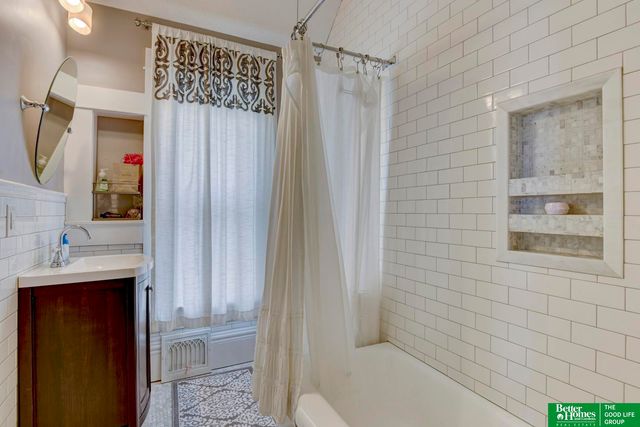 132 N 39 Street, Omaha, NE 68131