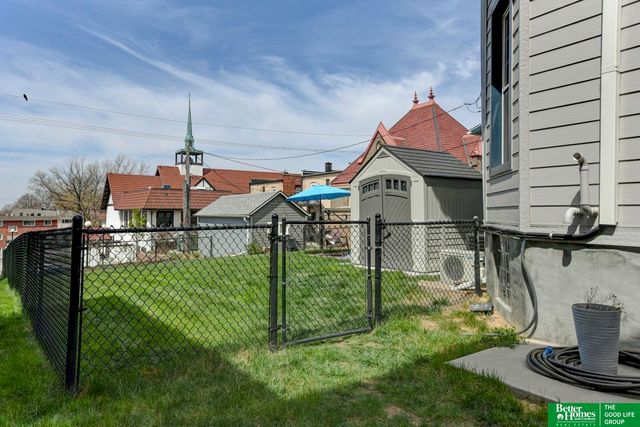 132 N 39 Street, Omaha, NE 68131