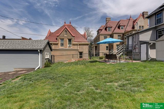 132 N 39 Street, Omaha, NE 68131