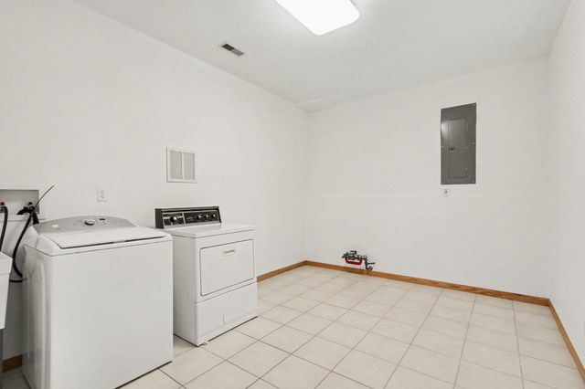 6939 Ivy Avenue, Portage, IN 46368